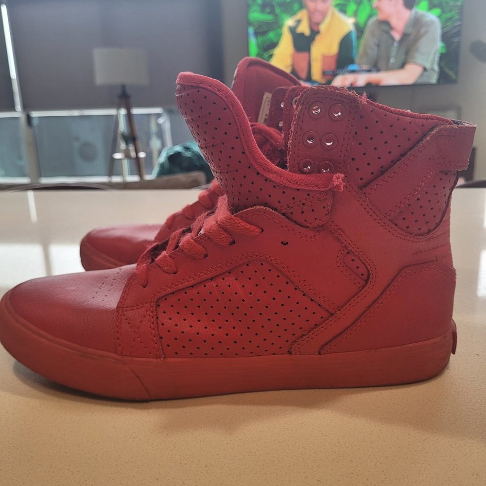Red High Top Supra - Muska 001
